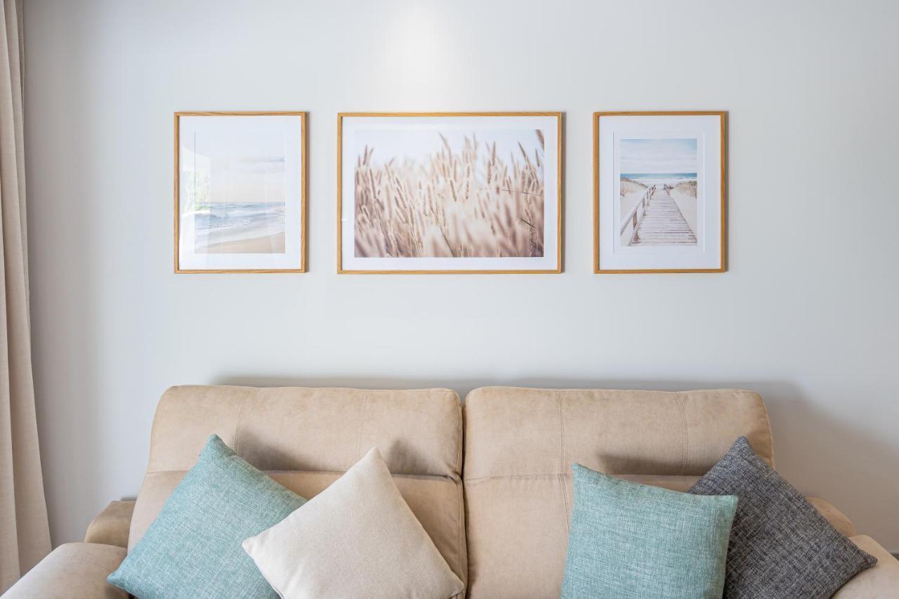 Brandnew Apartment By The Beach Marbella Bagian luar foto