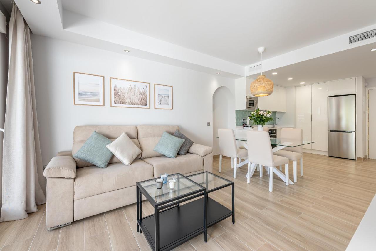 Brandnew Apartment By The Beach Marbella Bagian luar foto